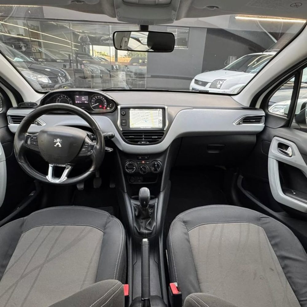 ❌ VENDIDO ❌🔥 Peugeot 208 2014 com Teto Panorâmico 🔥✅ Central multimídia ✅ Completo e super con (7)