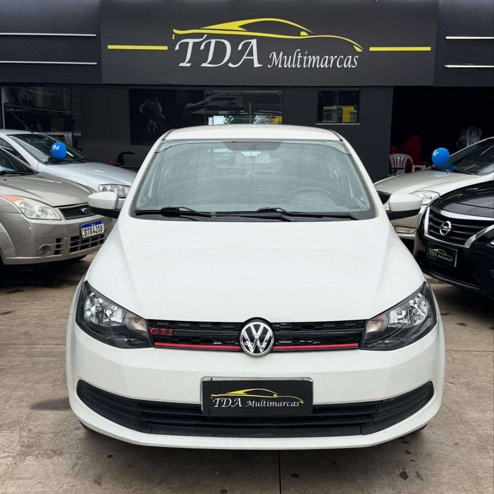 🚗 Gol G6 2015-2016 1.0 completo!Com multimídia, câmera de ré e 4 pneus novos 🔥Carro super cons (1)
