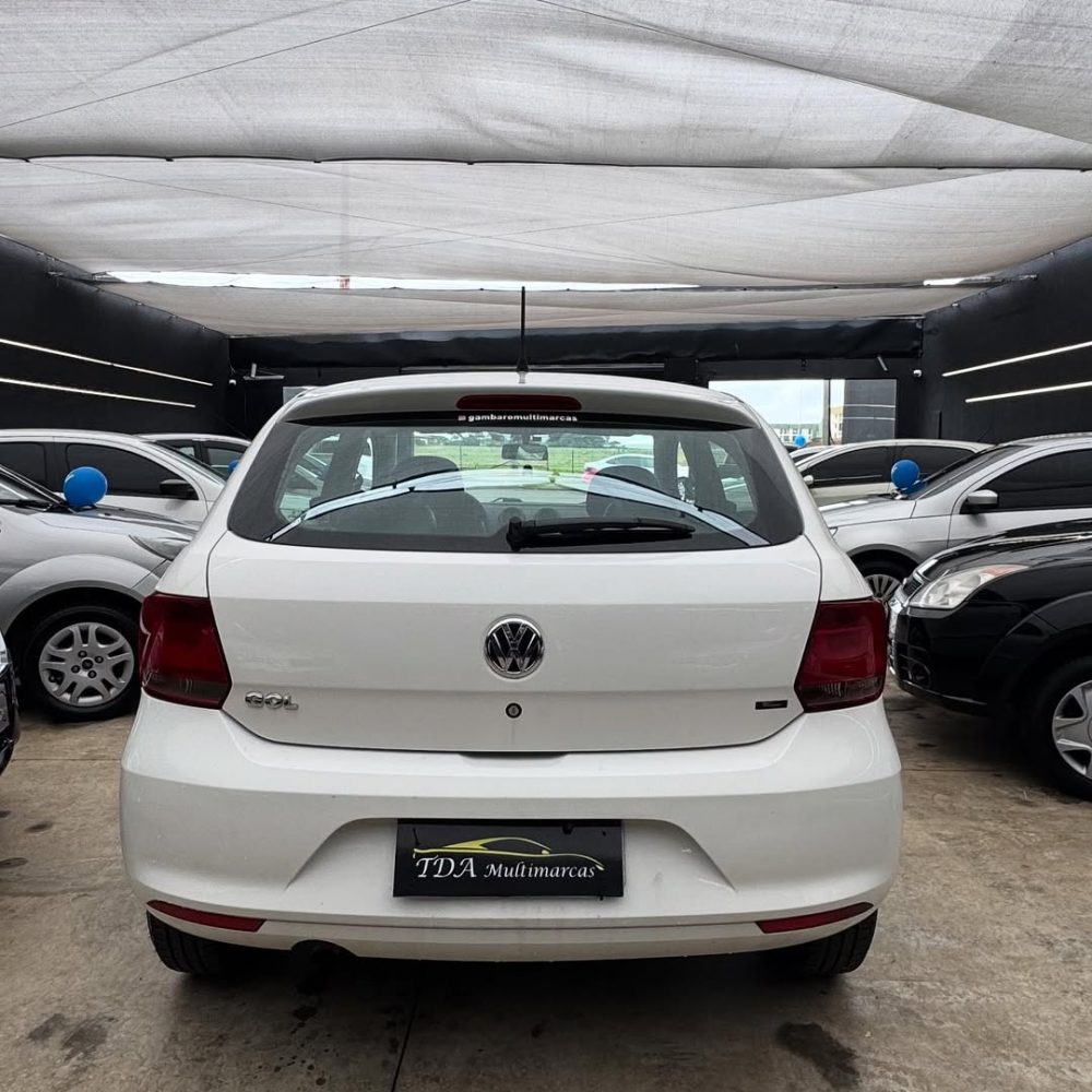 🚗 Gol G6 2015-2016 1.0 completo!Com multimídia, câmera de ré e 4 pneus novos 🔥Carro super cons (4)