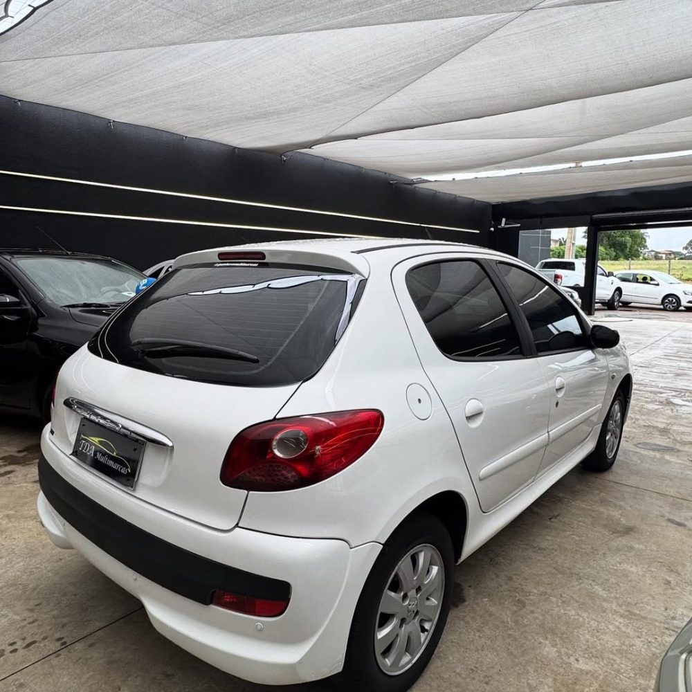 🚗 Peugeot 207 1.4 completo!Carro econômico, confortável e super bem cuidado 🔥Tudo isso por ape (5)
